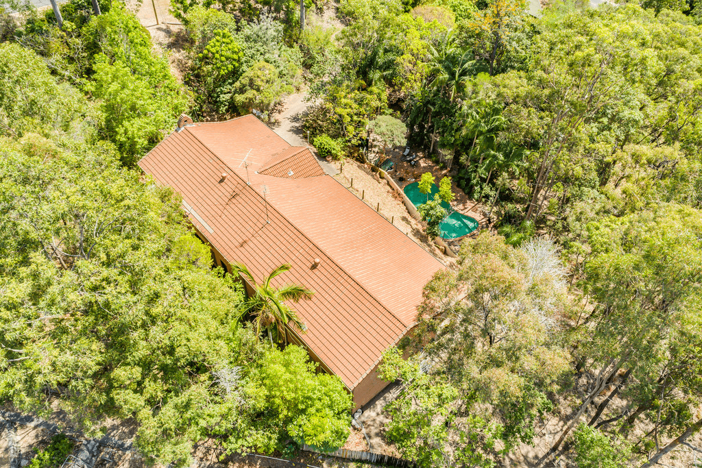 44 Wallaby Drive, MUDGEERABA, QLD 4213