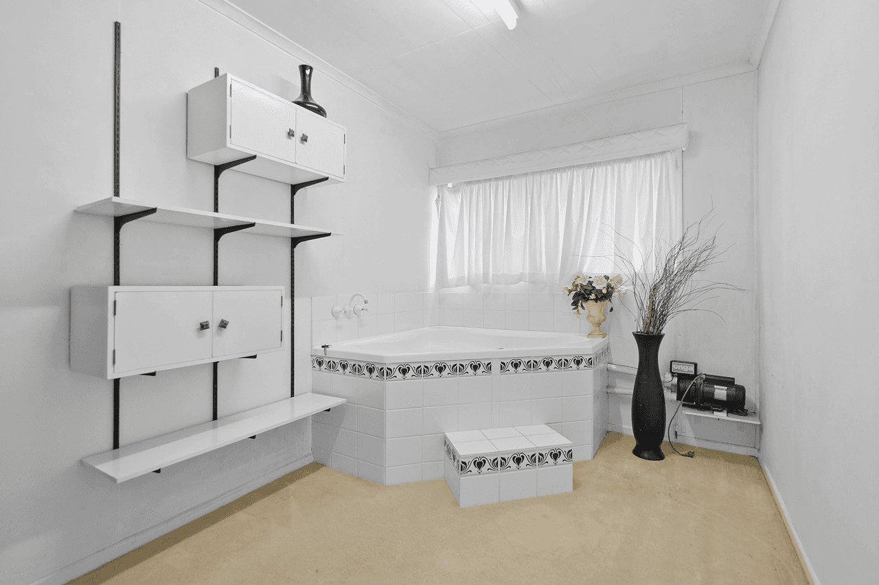 51 Glenlyn Street, WYNNUM WEST, QLD 4178