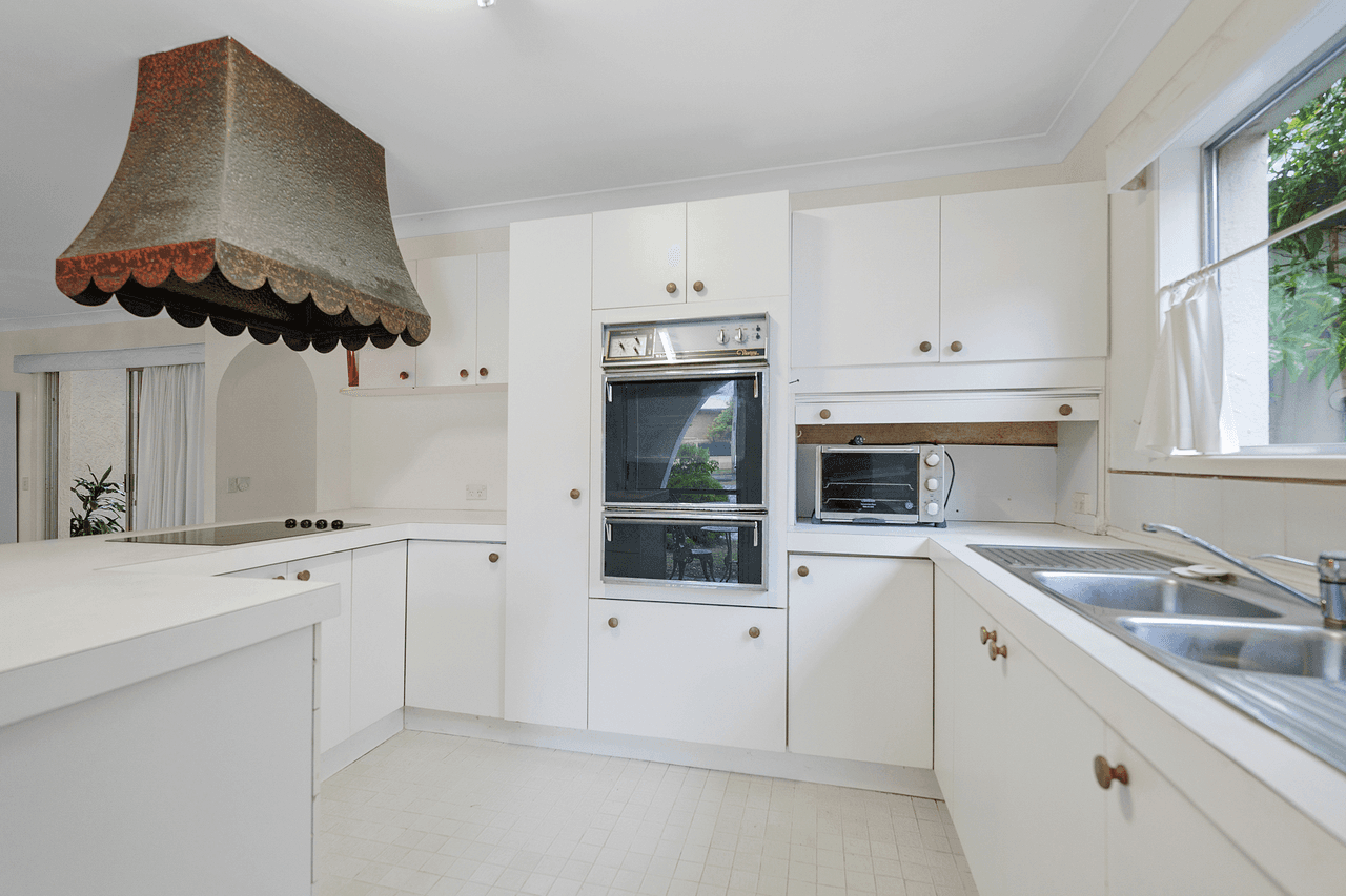 51 Glenlyn Street, WYNNUM WEST, QLD 4178