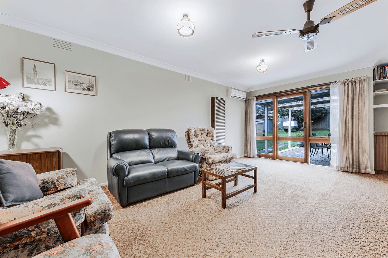 57 Benwerrin Drive, BURWOOD EAST, VIC 3151