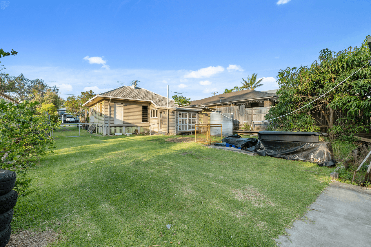 64 Haig Street, WYNNUM WEST, QLD 4178