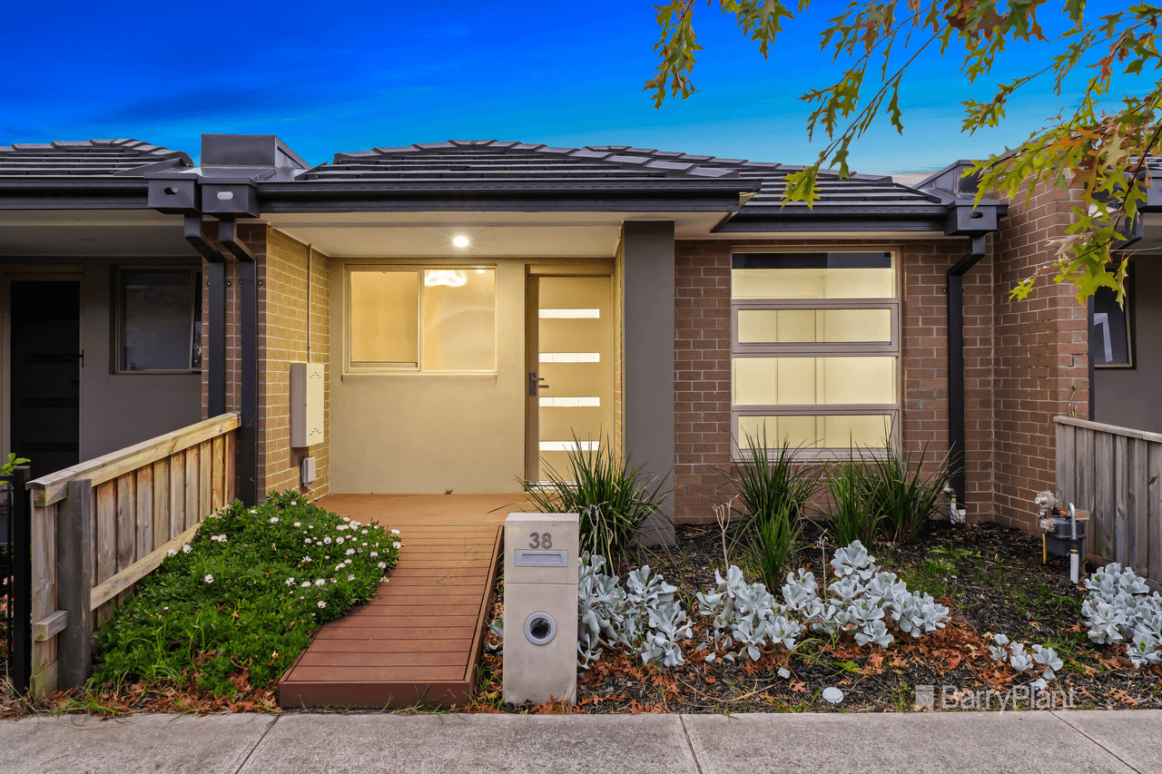 38 Henry Street, Pakenham, VIC 3810