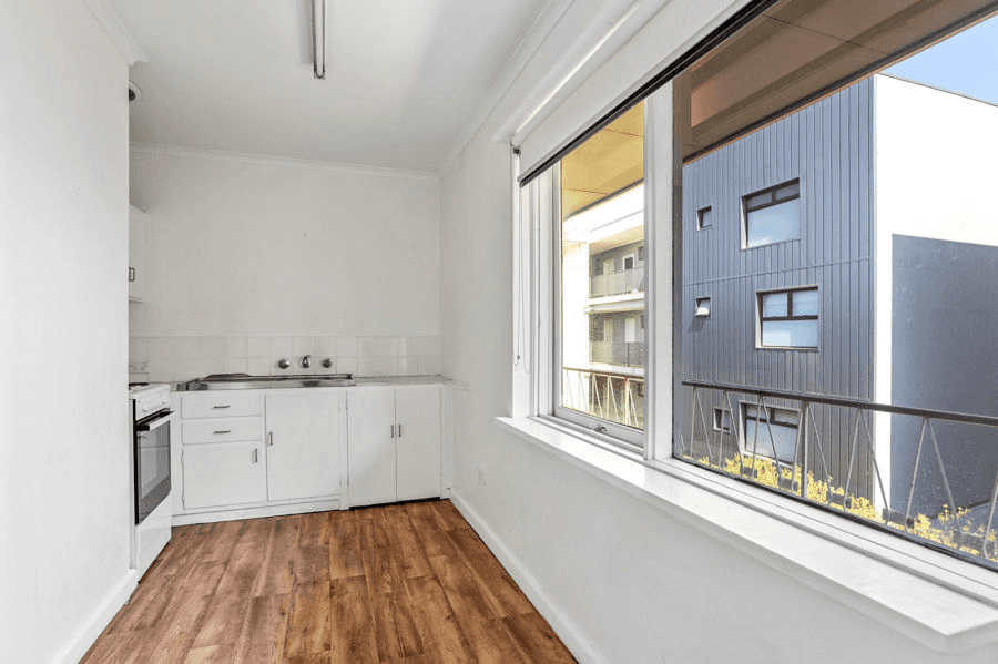 18/558 Moreland Road, BRUNSWICK WEST, VIC 3055