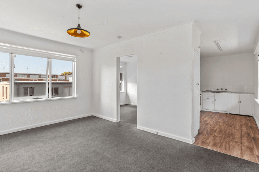 18/558 Moreland Road, BRUNSWICK WEST, VIC 3055