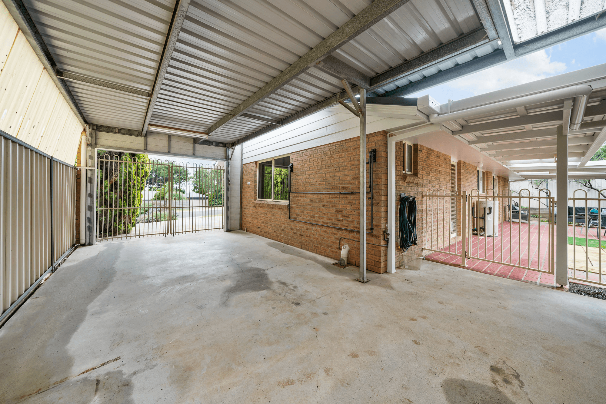 16 Evergreen Court, Glenvale, QLD 4350