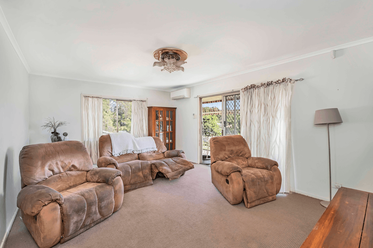 18 Justice Street, WISHART, QLD 4122