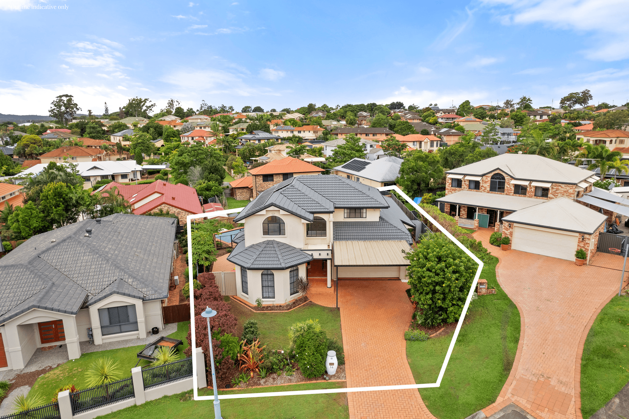 16 Staffordshire Close, WISHART, QLD 4122