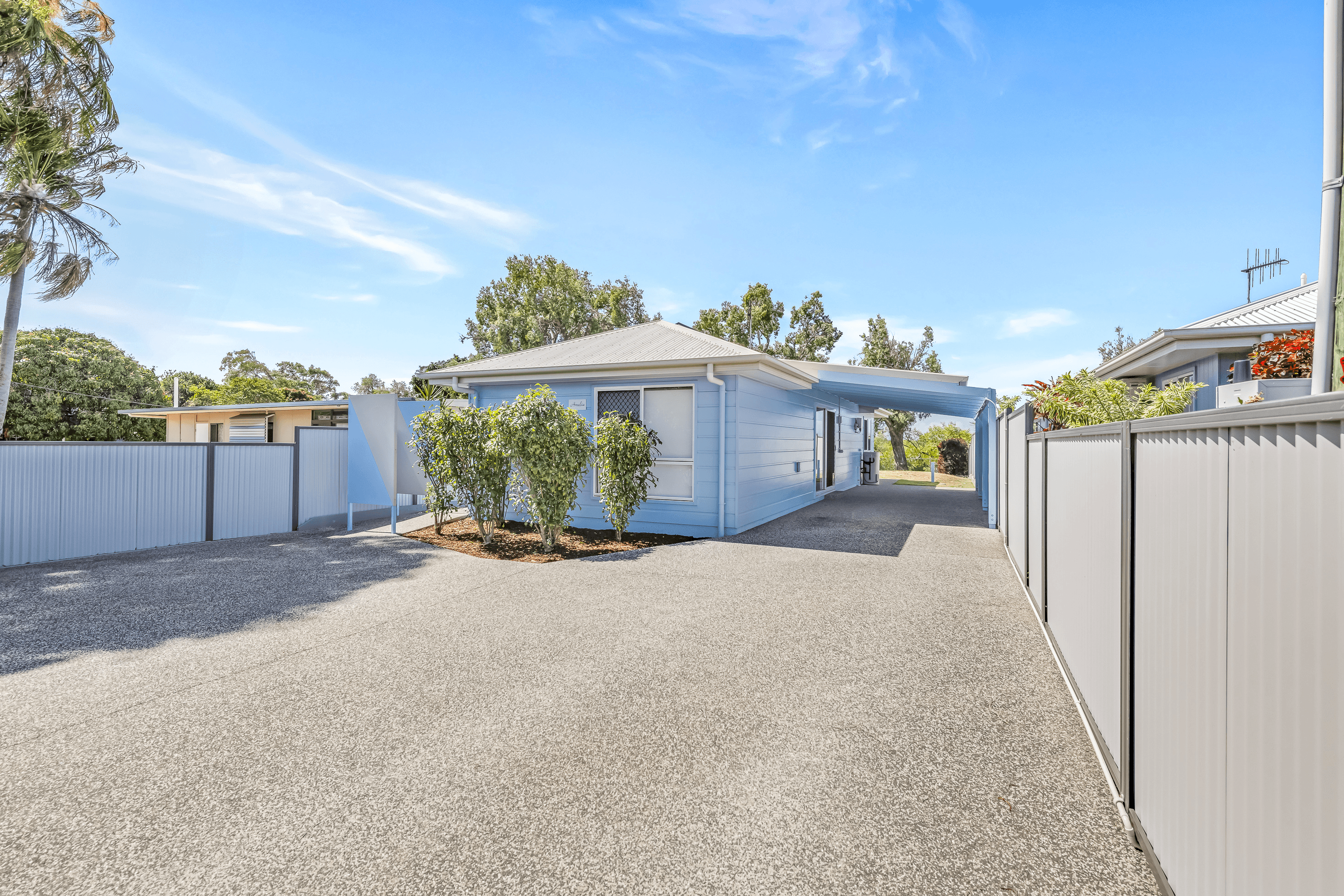 7 Kindt St, Moore Park Beach, QLD 4670