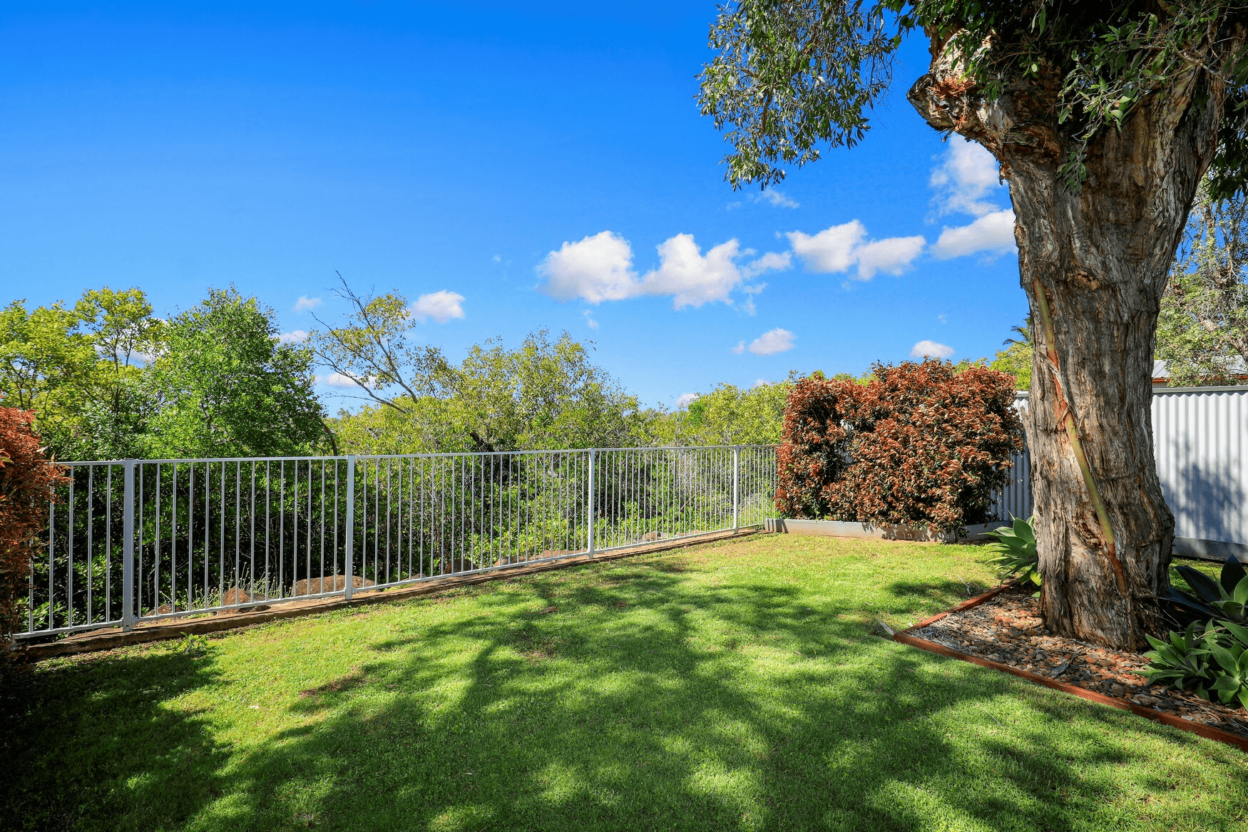 7 Kindt St, Moore Park Beach, QLD 4670