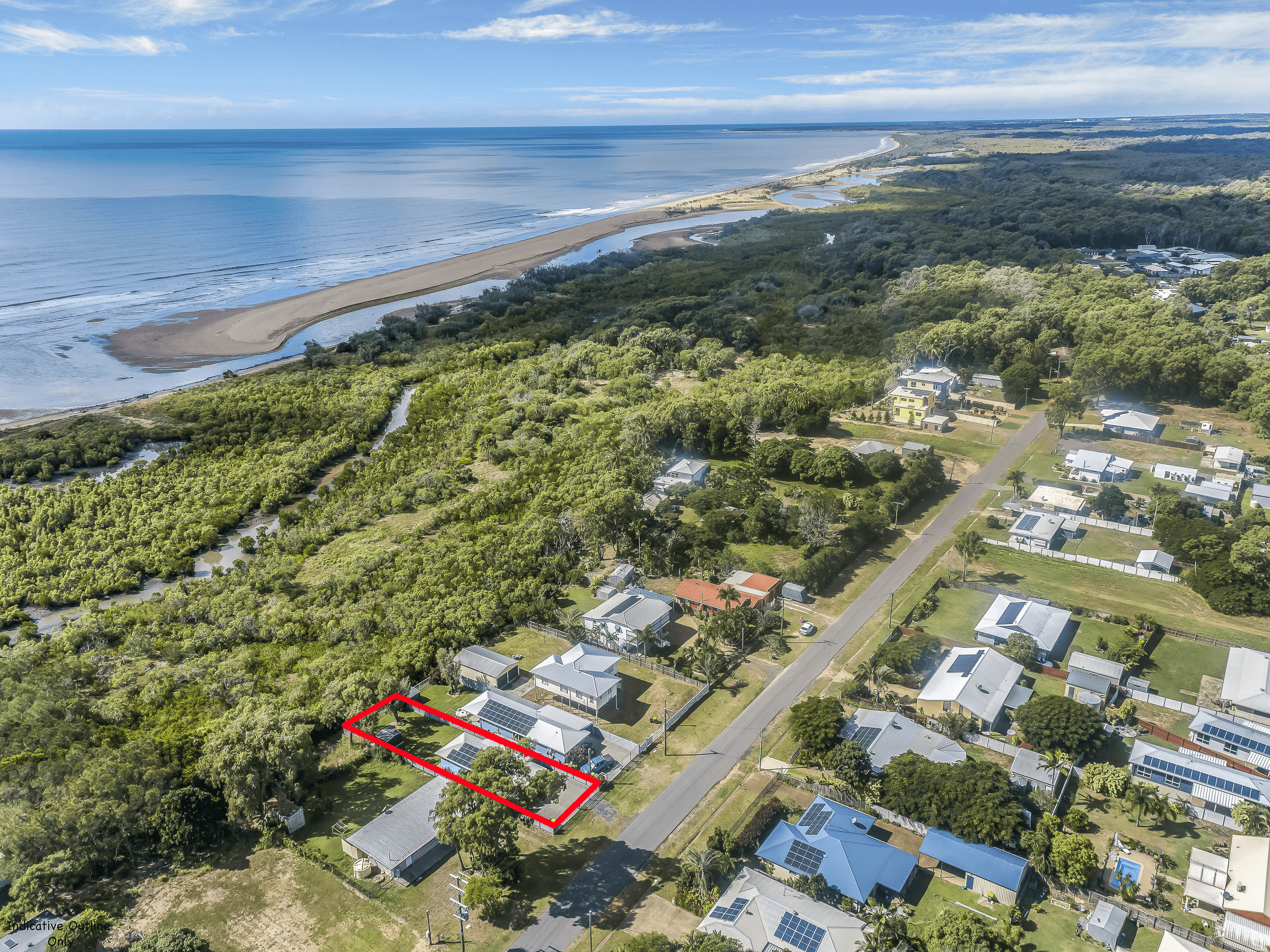 7 Kindt St, Moore Park Beach, QLD 4670