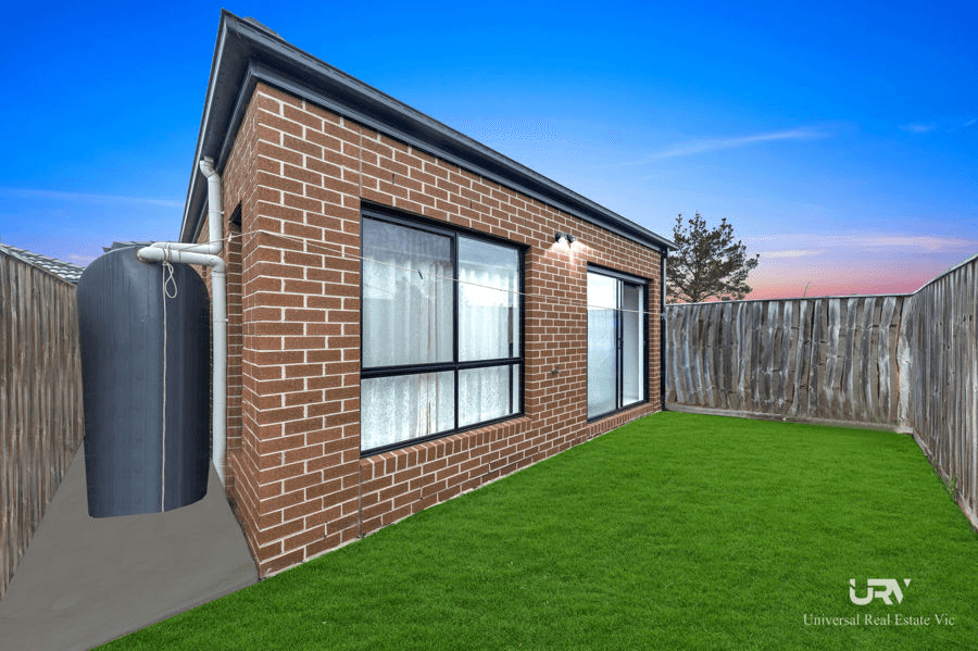 24 Akram Way, ROCKBANK, VIC 3335