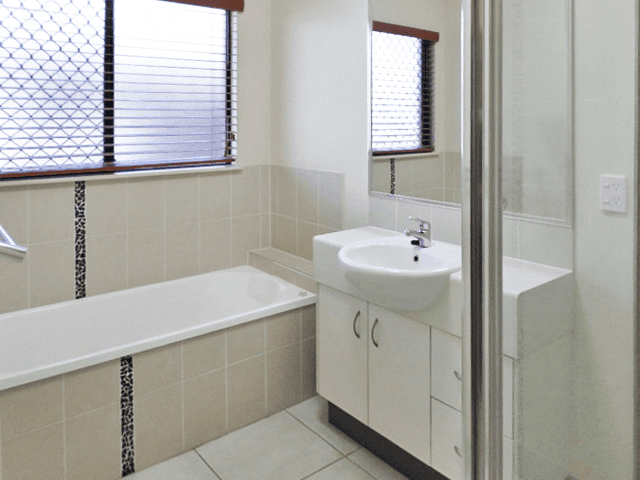 28 Mceachan Street, EDMONTON, QLD 4869