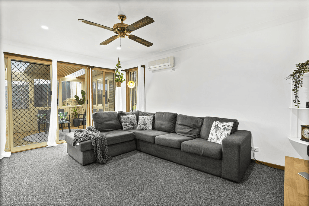 6/4 Macleay Place, ALBION PARK, NSW 2527