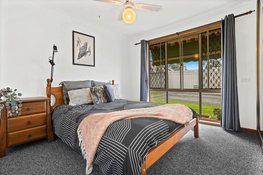 6/4 Macleay Place, ALBION PARK, NSW 2527