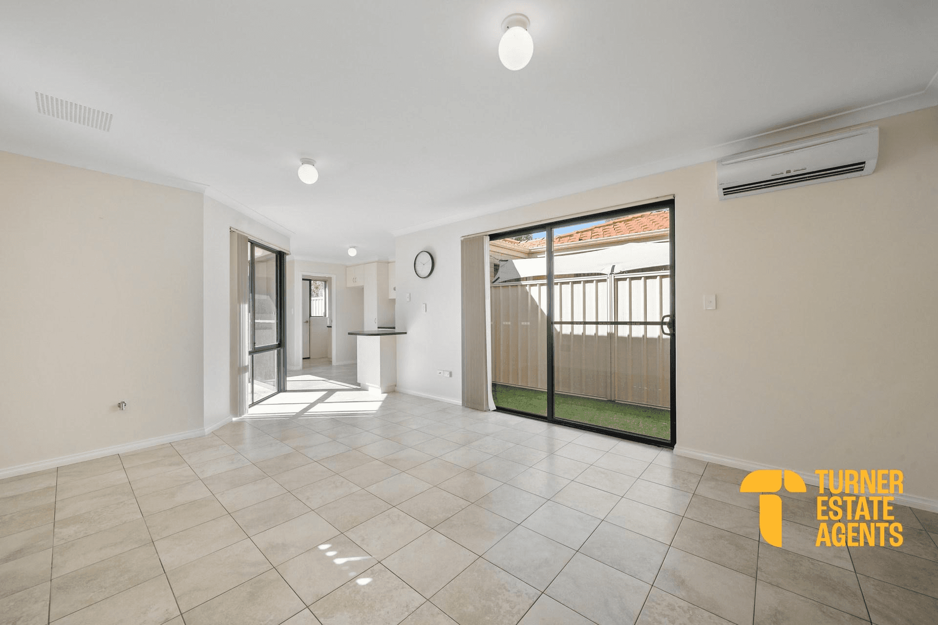 2/39 Tindal Avenue, YANGEBUP, WA 6164