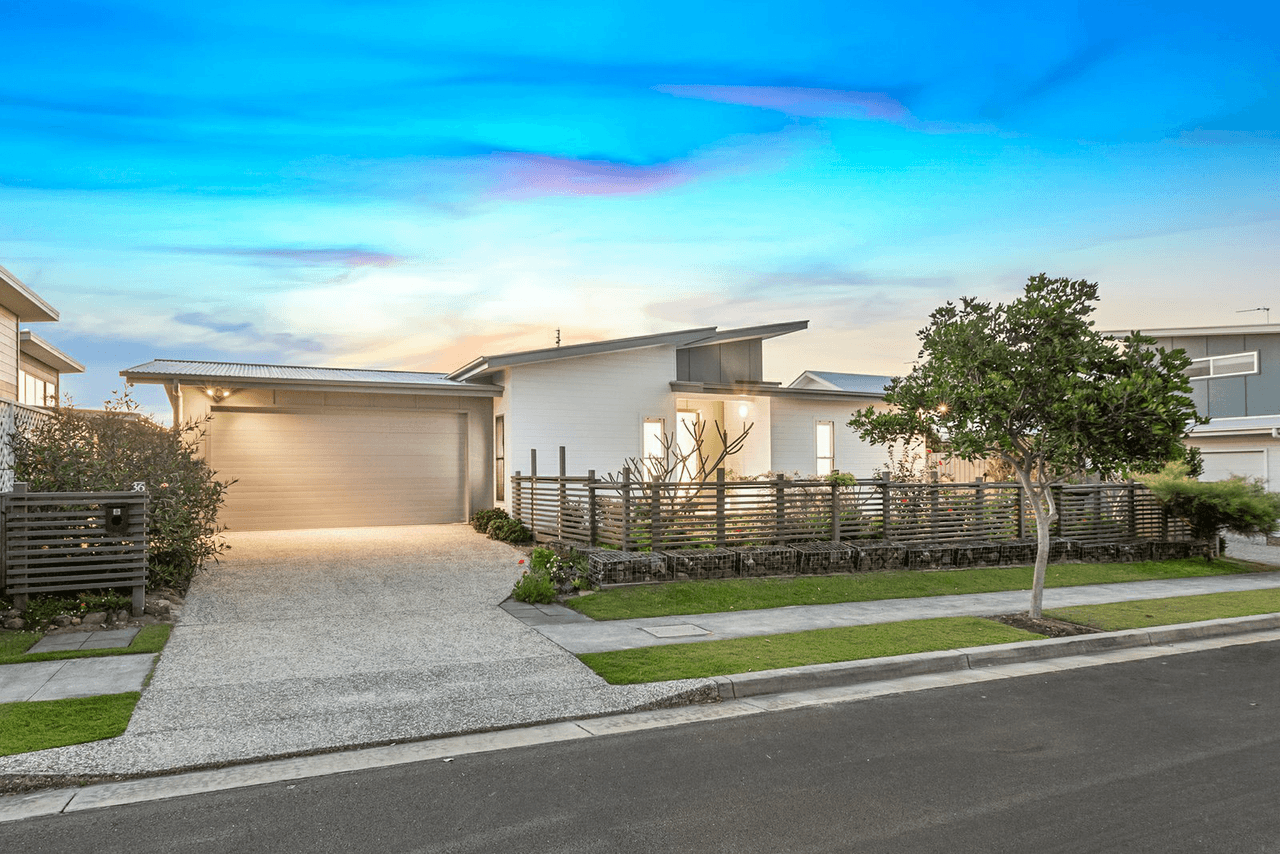 36 Sailfish Way, KINGSCLIFF, NSW 2487