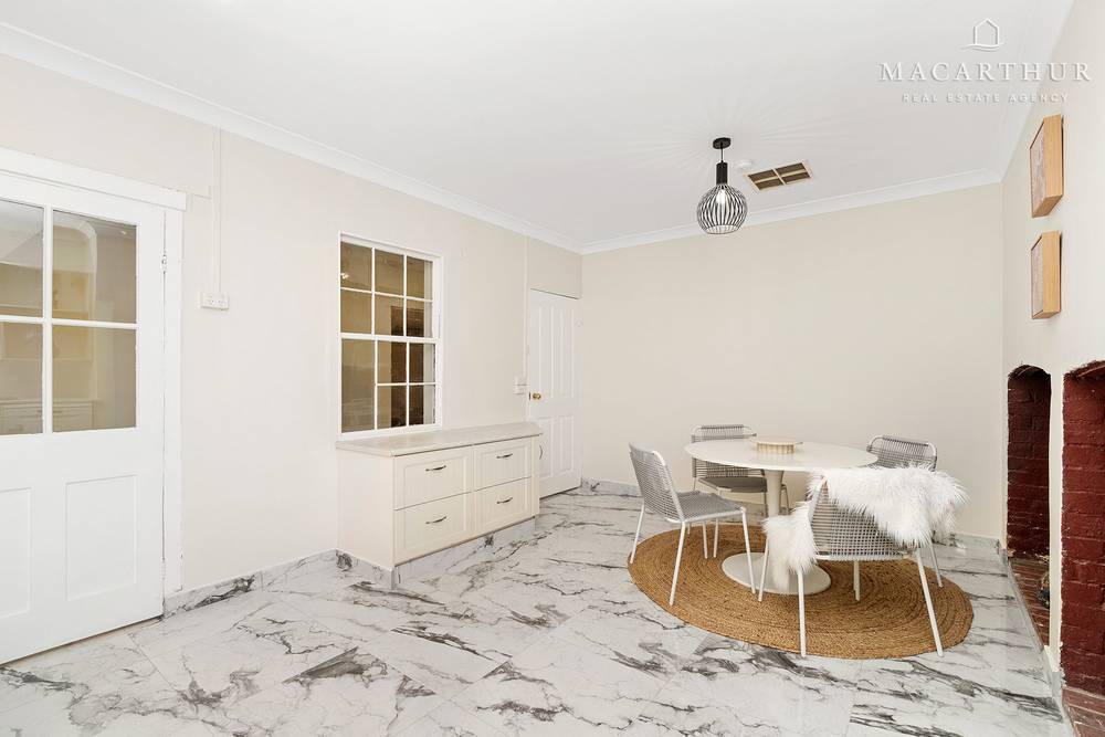 98 Crampton Street, Wagga Wagga, NSW 2650