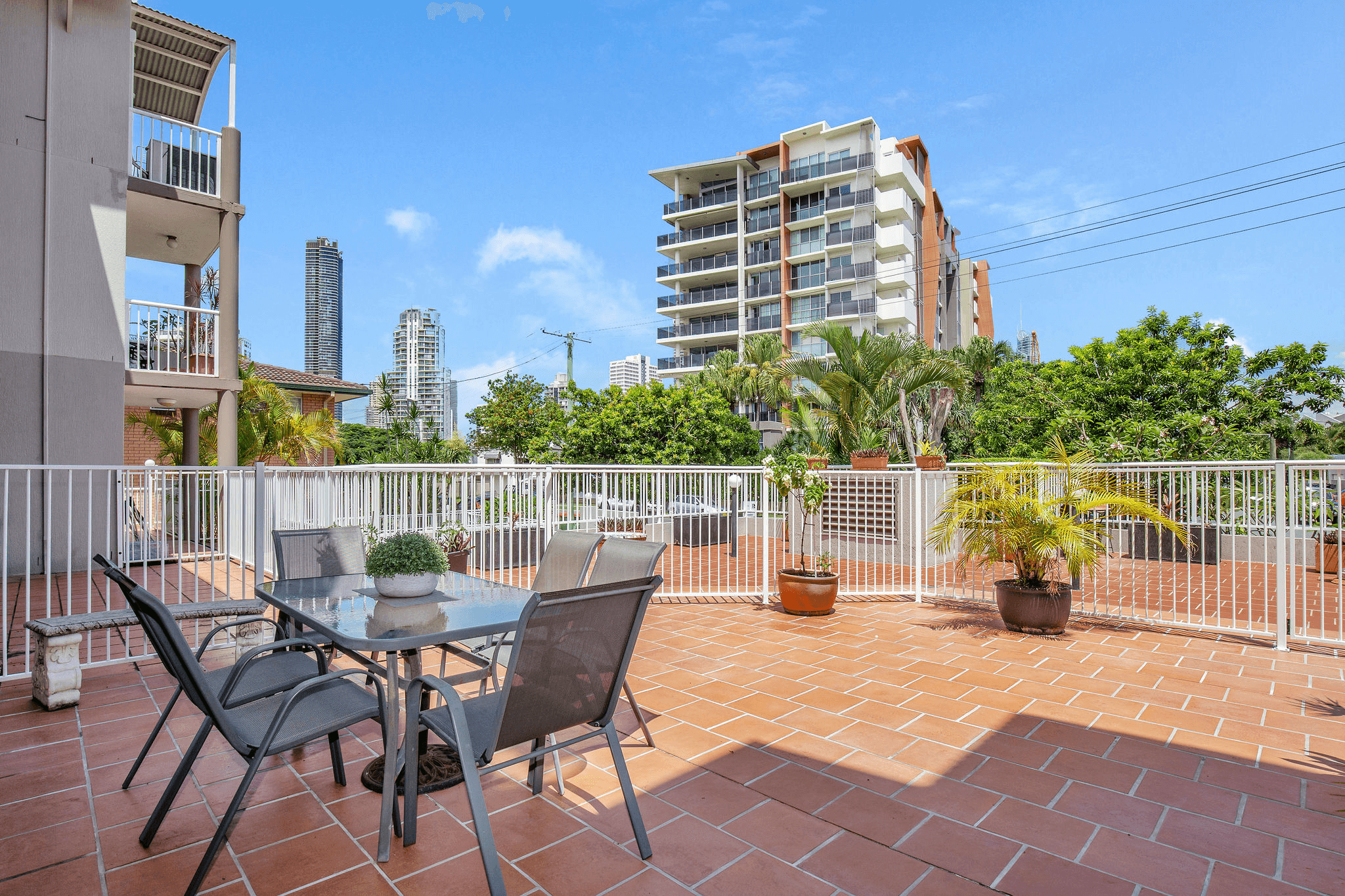 1/7-9 Illawong Street, CHEVRON ISLAND, QLD 4217