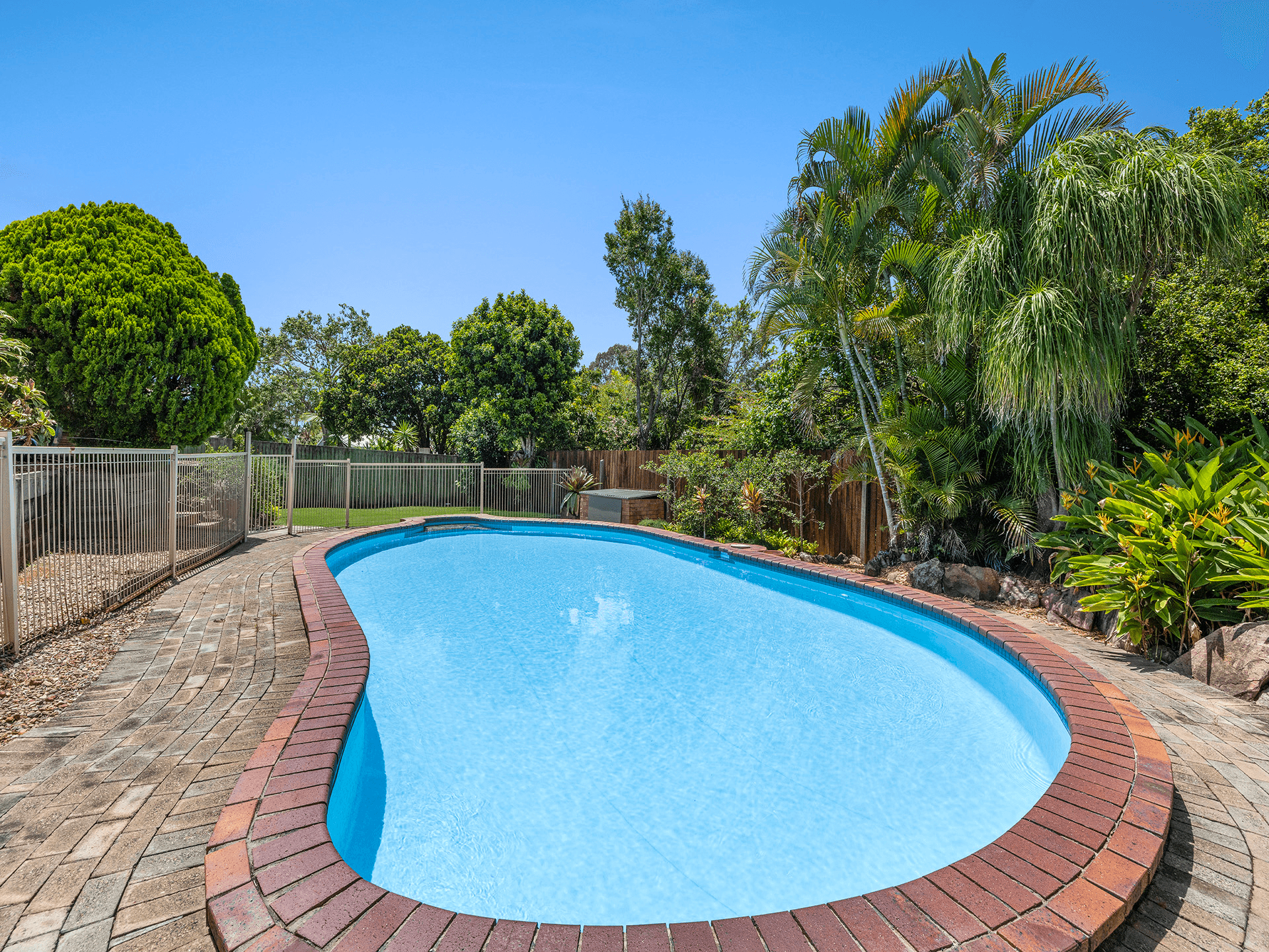 6 Tristania Street, Aroona, QLD 4551