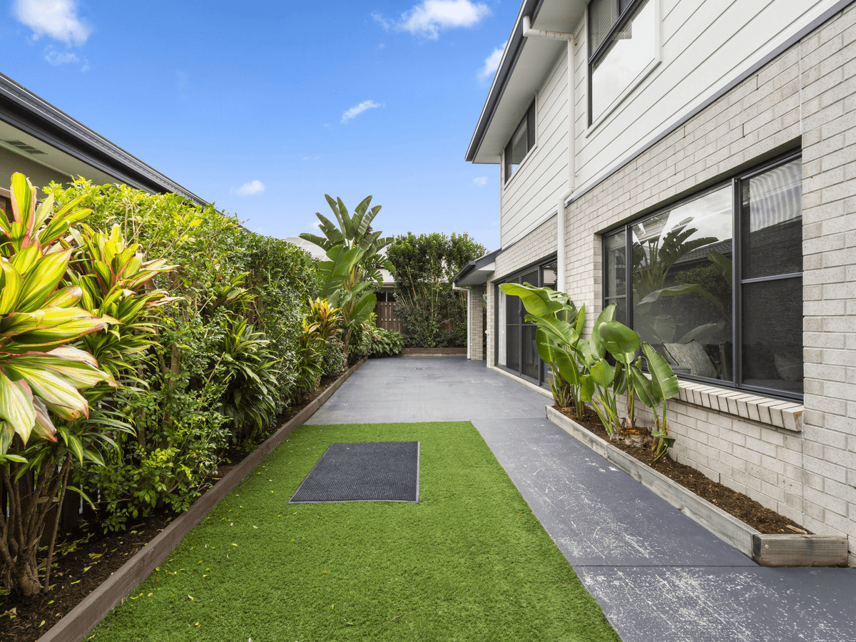 21 Wyperfield Circuit, PIMPAMA, QLD 4209