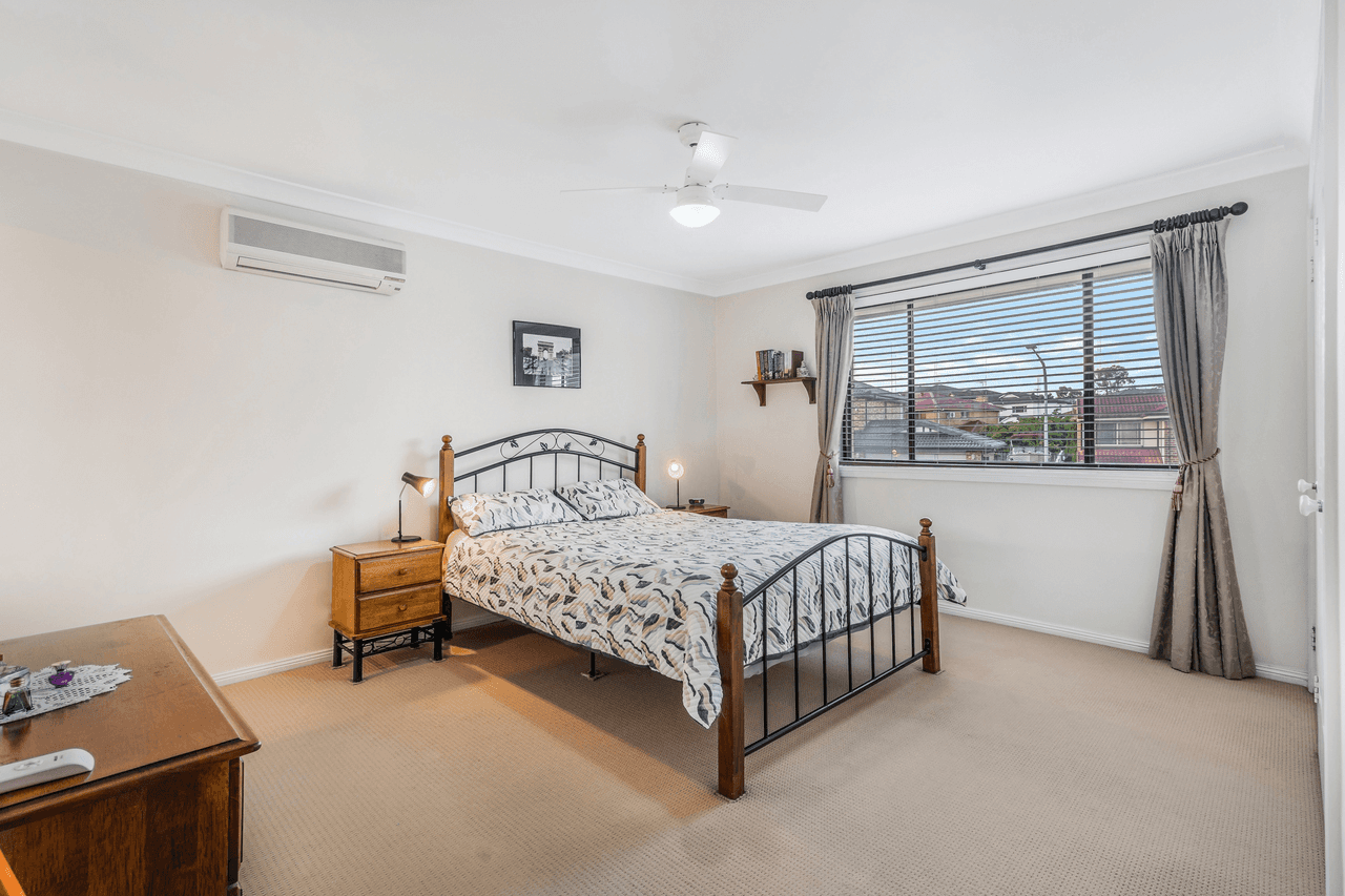 8 Whitsunday Circuit, GREEN VALLEY, NSW 2168