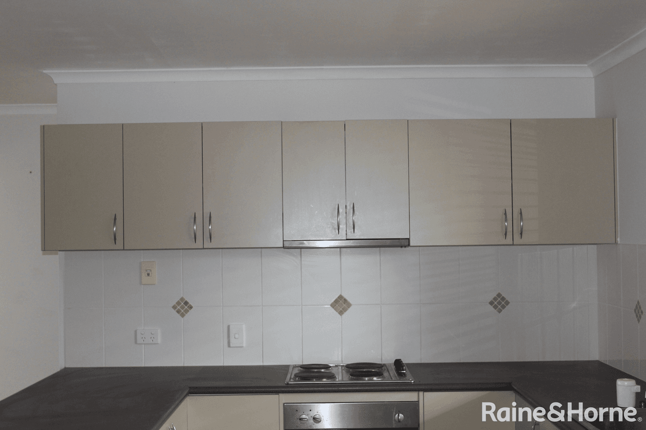 2/10 Summers Court, KINGAROY, QLD 4610