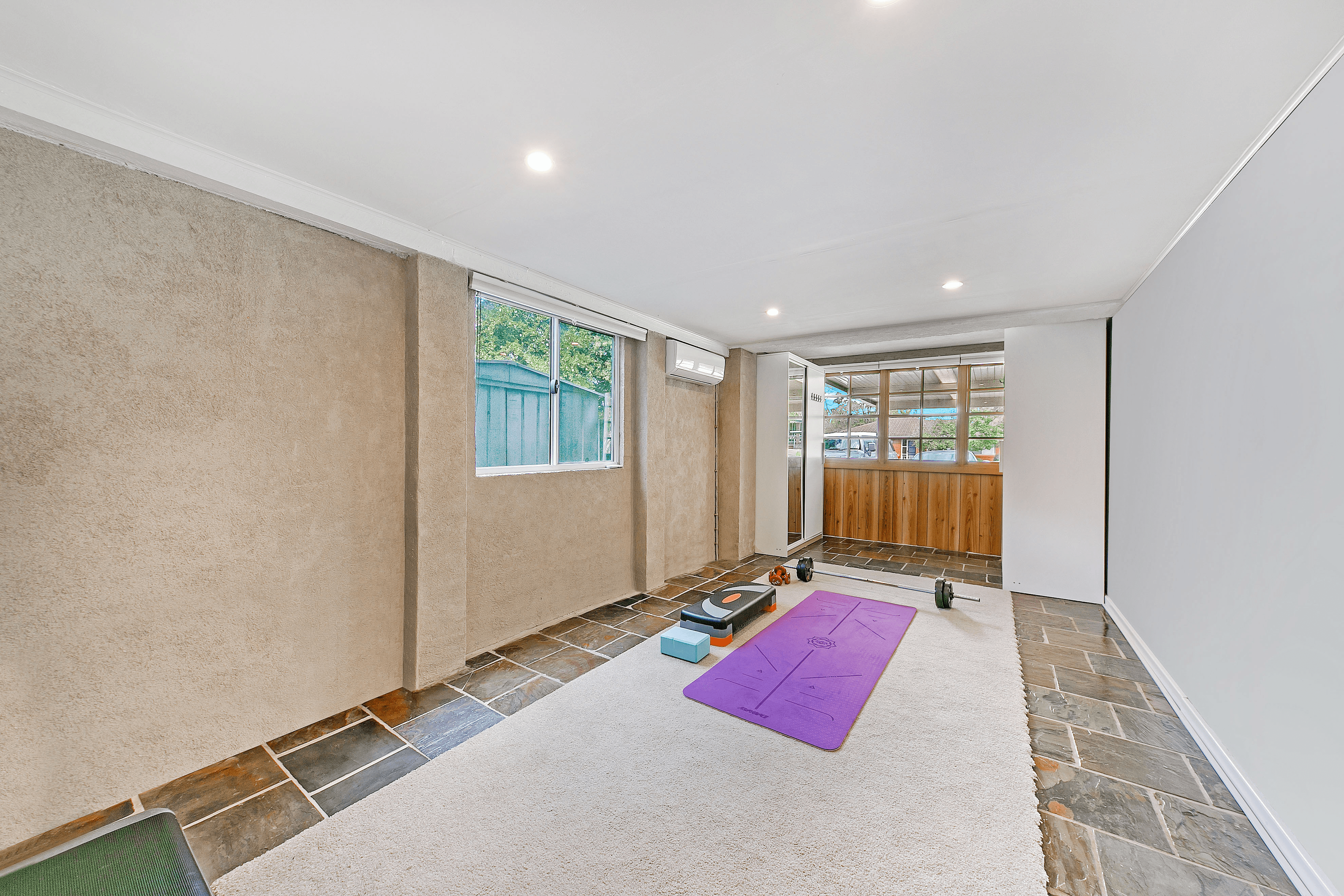 21 Jindabyne Avenue, BAULKHAM HILLS, NSW 2153