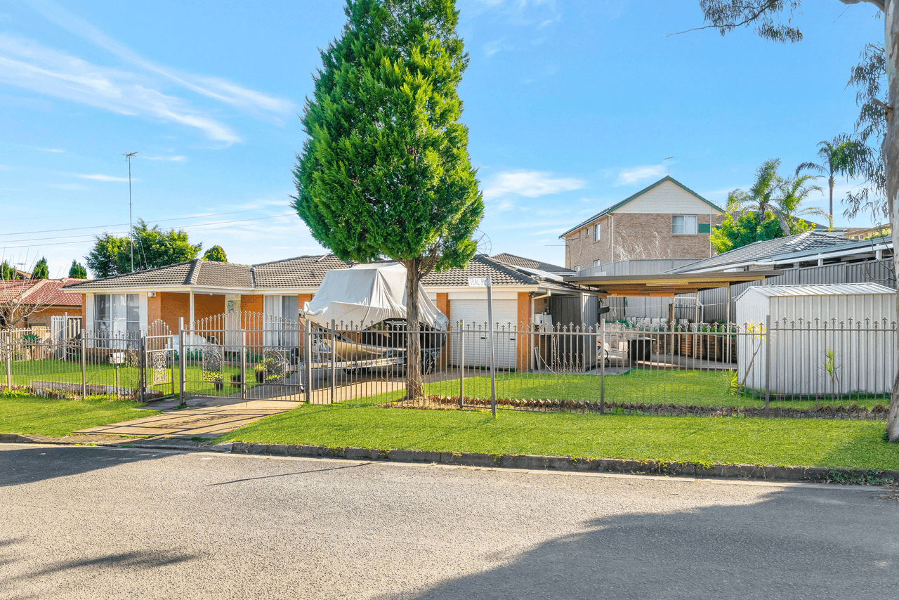 6 Kingfisher Avenue, HINCHINBROOK, NSW 2168