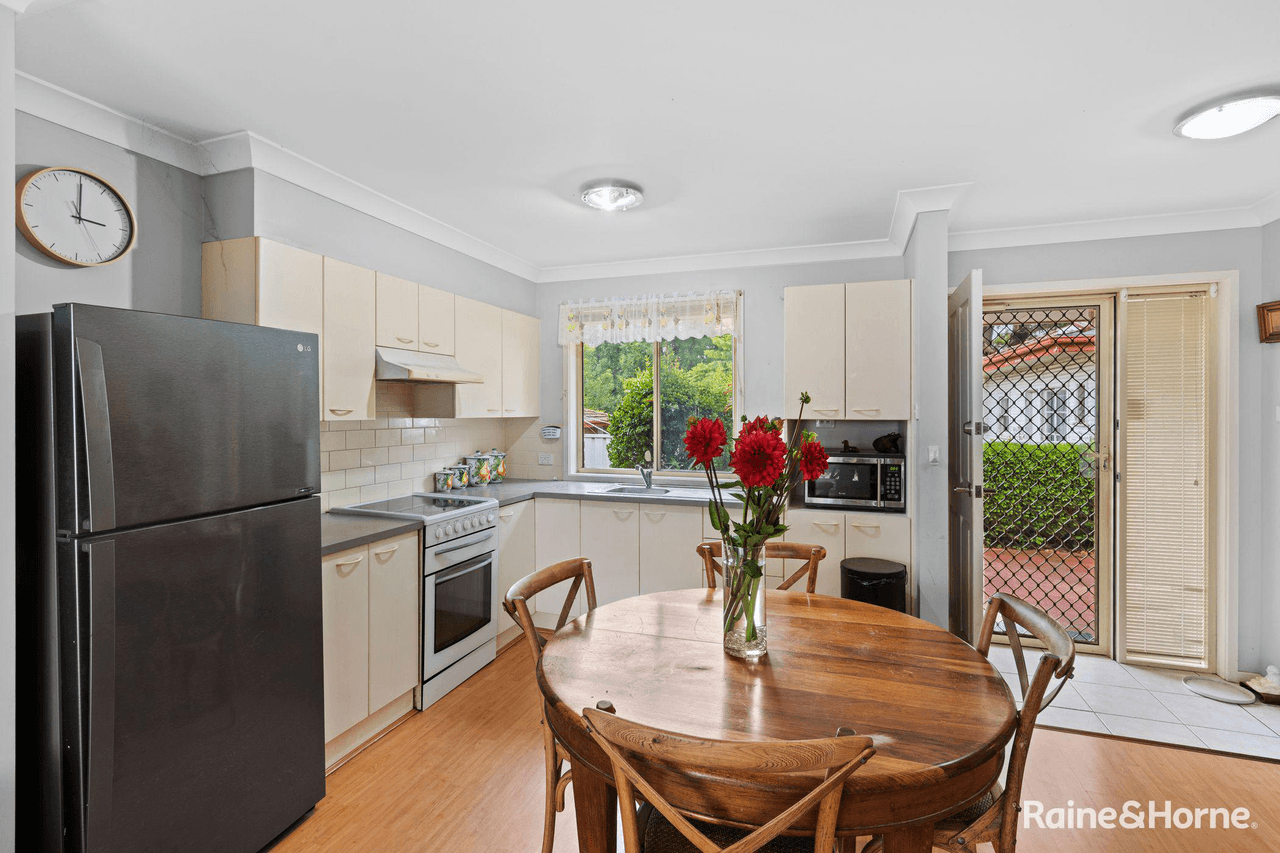 2/111 Victoria Street, EAST GOSFORD, NSW 2250