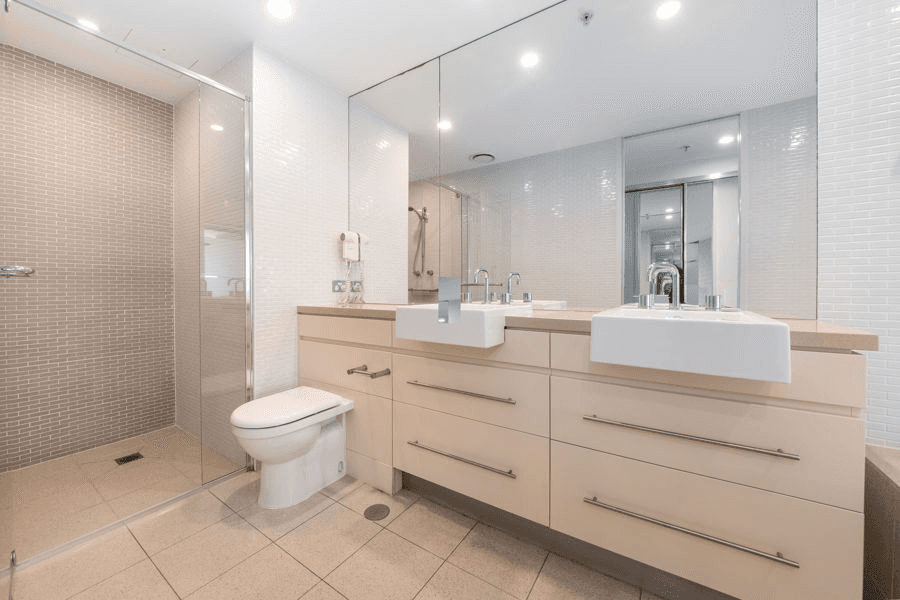 2302/89 Surf Parade, BROADBEACH, QLD 4218