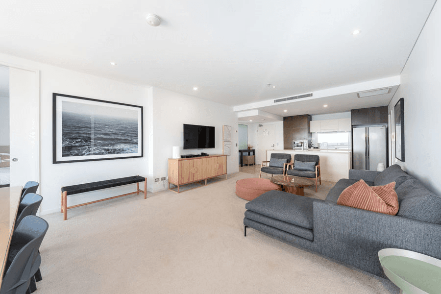 2302/89 Surf Parade, BROADBEACH, QLD 4218
