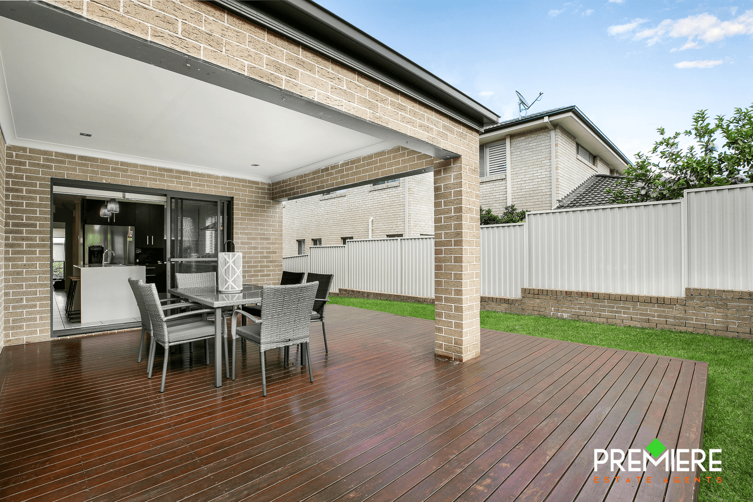 50 Thistle Circuit, Green Valley, NSW 2168