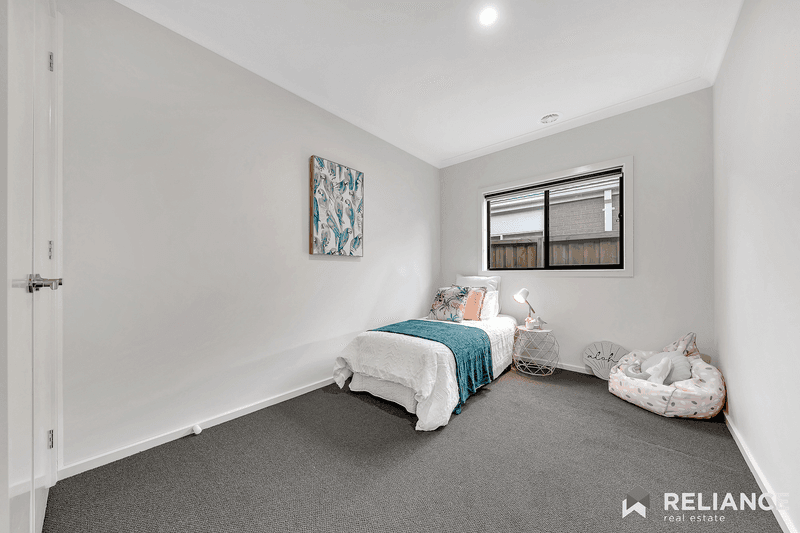 9 Gairdner Street, Manor Lakes, VIC 3024