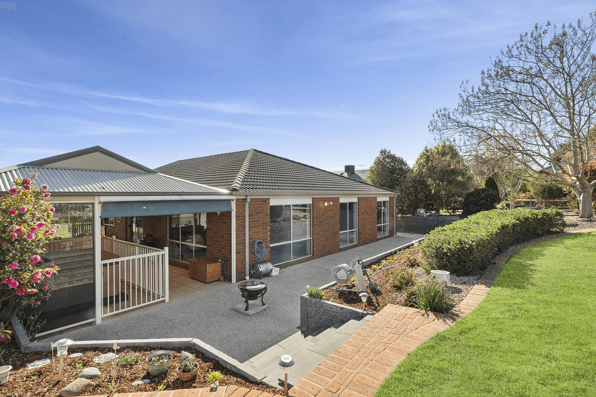 7 Glenton Court, Gisborne, VIC 3437