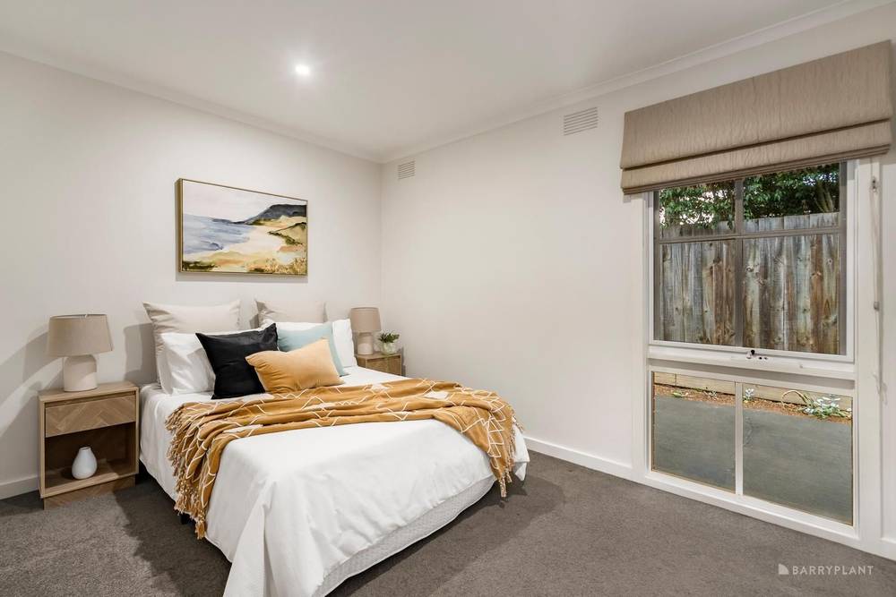 18 MOCKRIDGE STREET, WANTIRNA SOUTH, VIC 3152