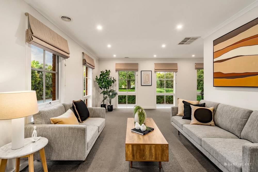 18 MOCKRIDGE STREET, WANTIRNA SOUTH, VIC 3152