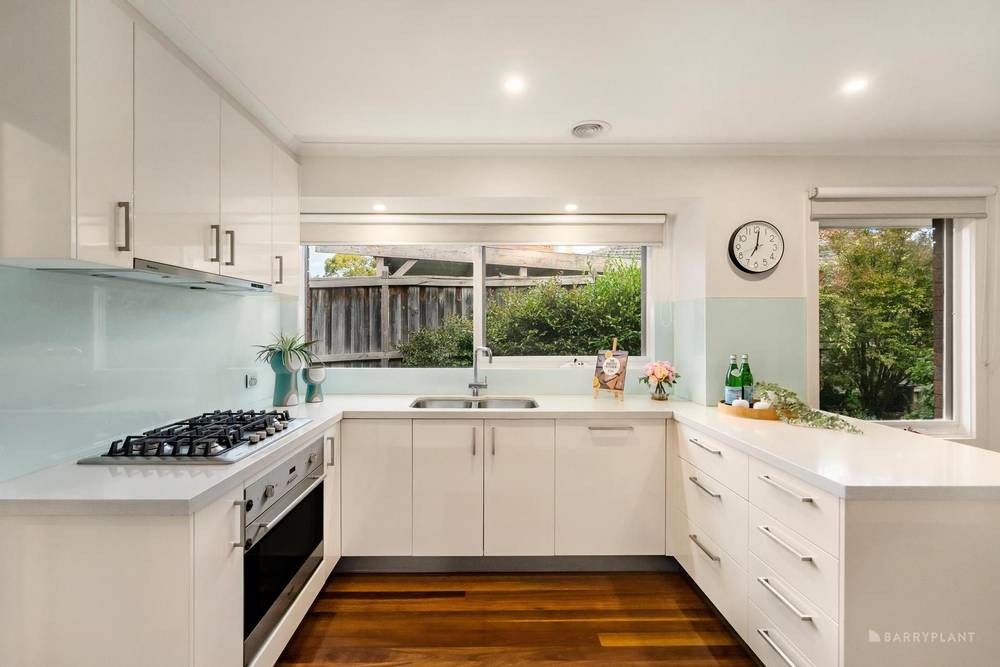 18 MOCKRIDGE STREET, WANTIRNA SOUTH, VIC 3152