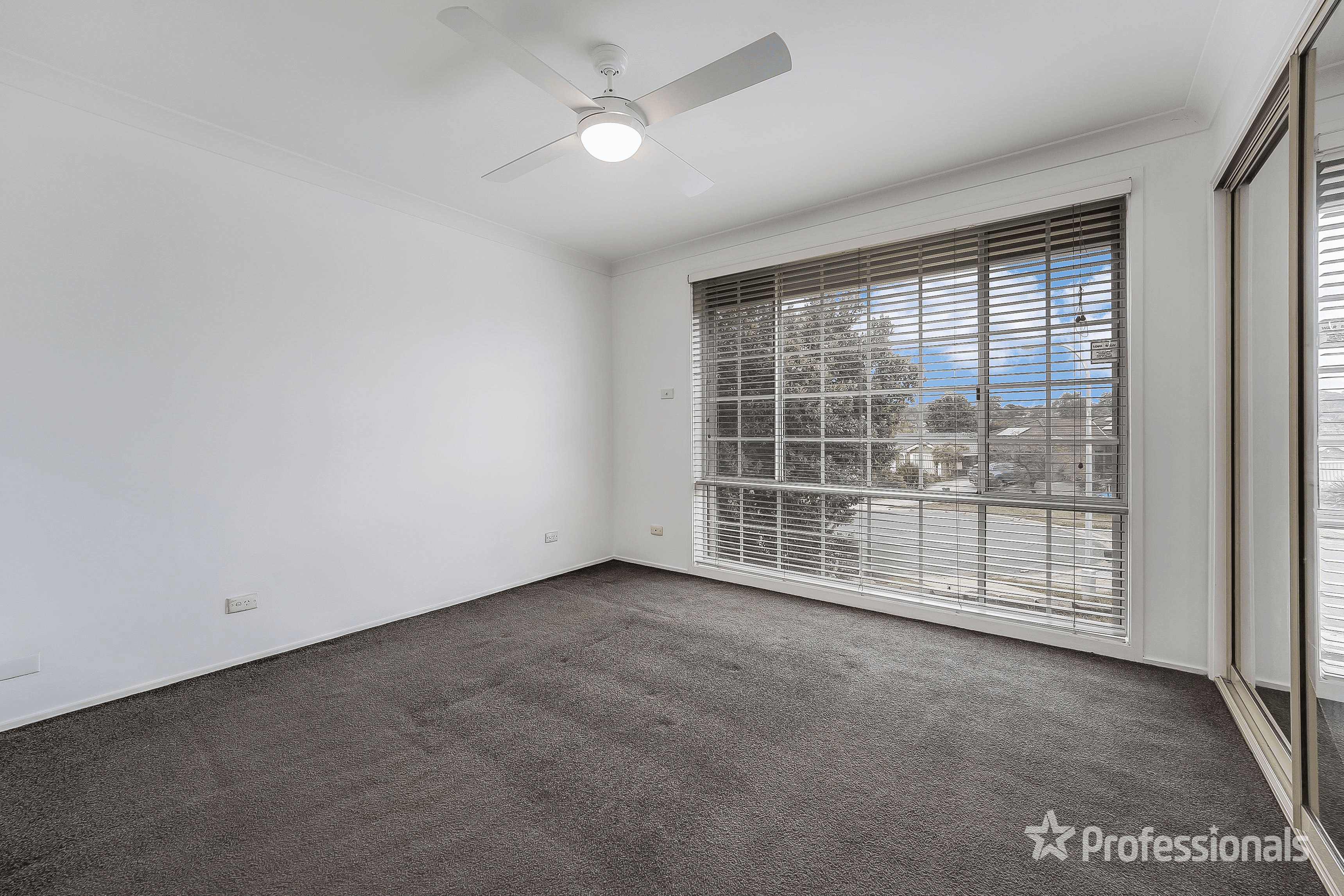 20 Borrowdale Close, NARELLAN, NSW 2567