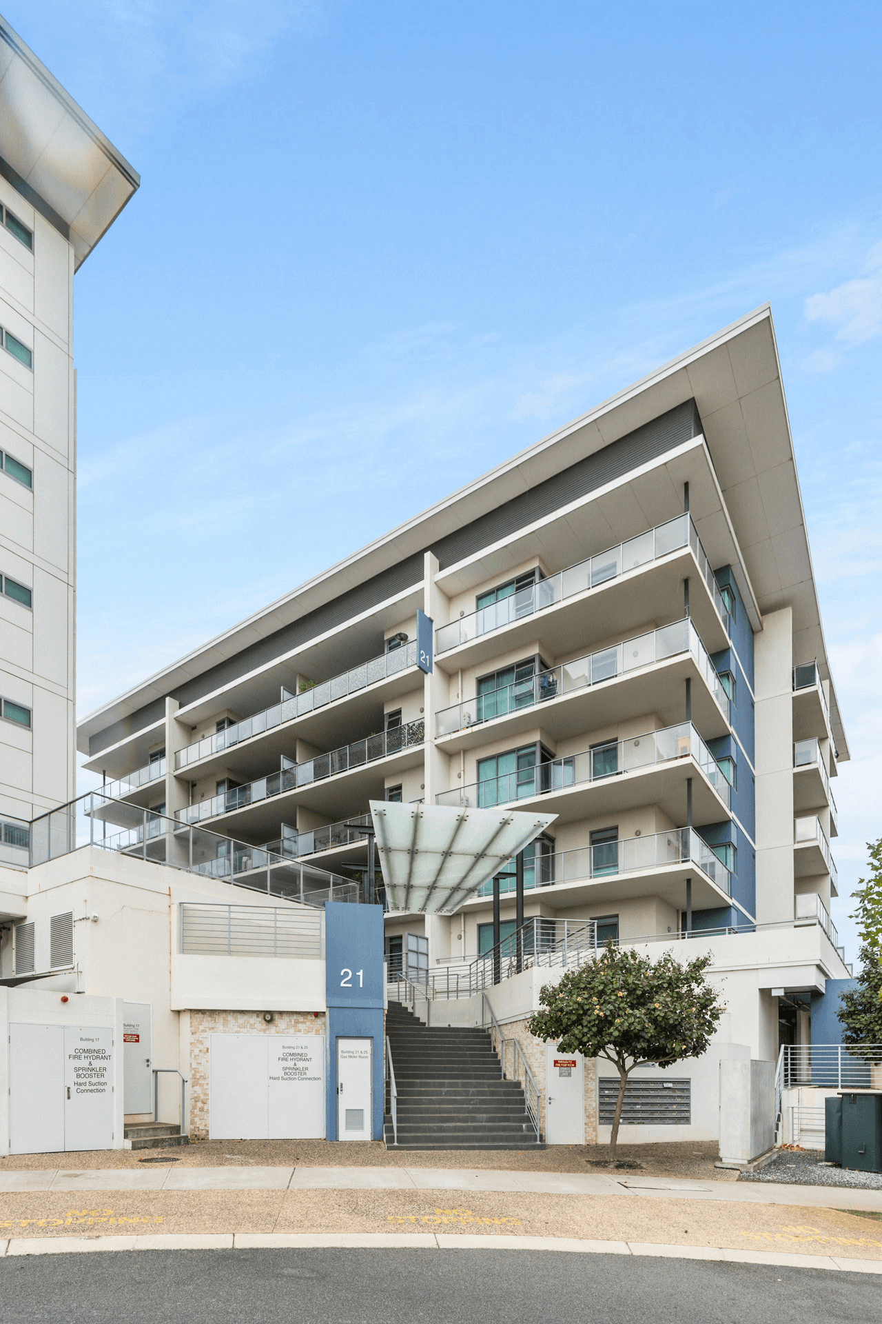 501/21 Malata Crescent, SUCCESS, WA 6164