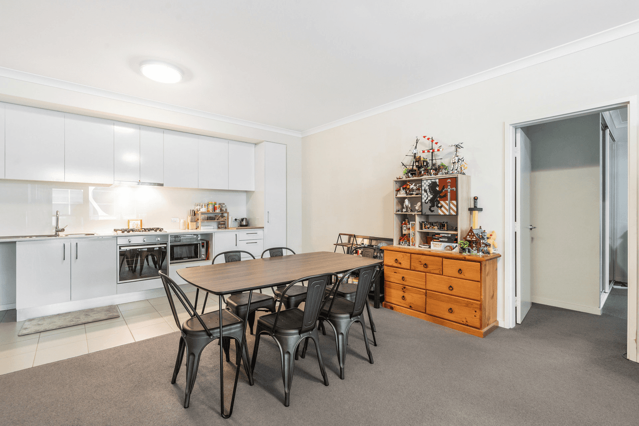 501/21 Malata Crescent, SUCCESS, WA 6164