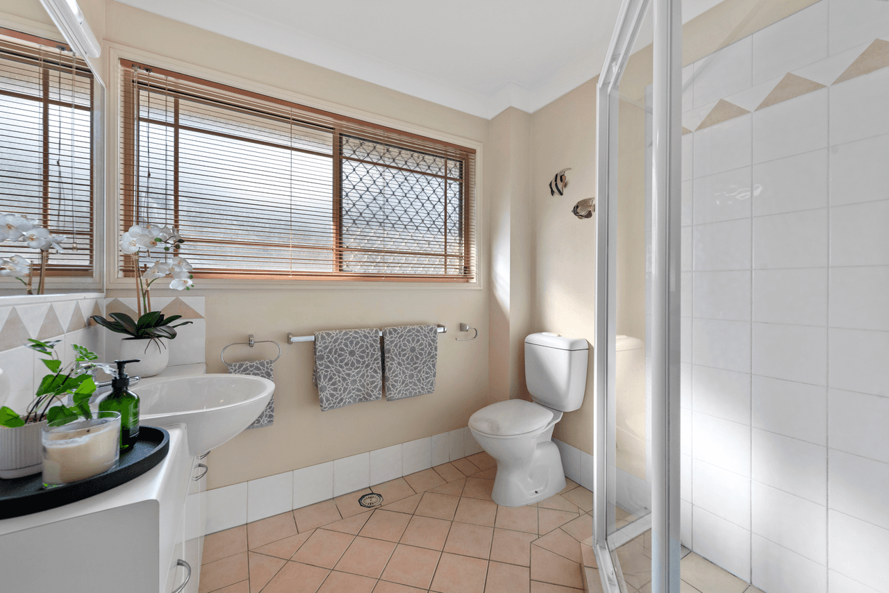 26/28 Carwoola Street, BARDON, QLD 4065