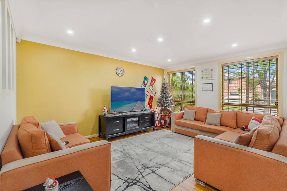 7B Whitsunday Circuit, GREEN VALLEY, NSW 2168