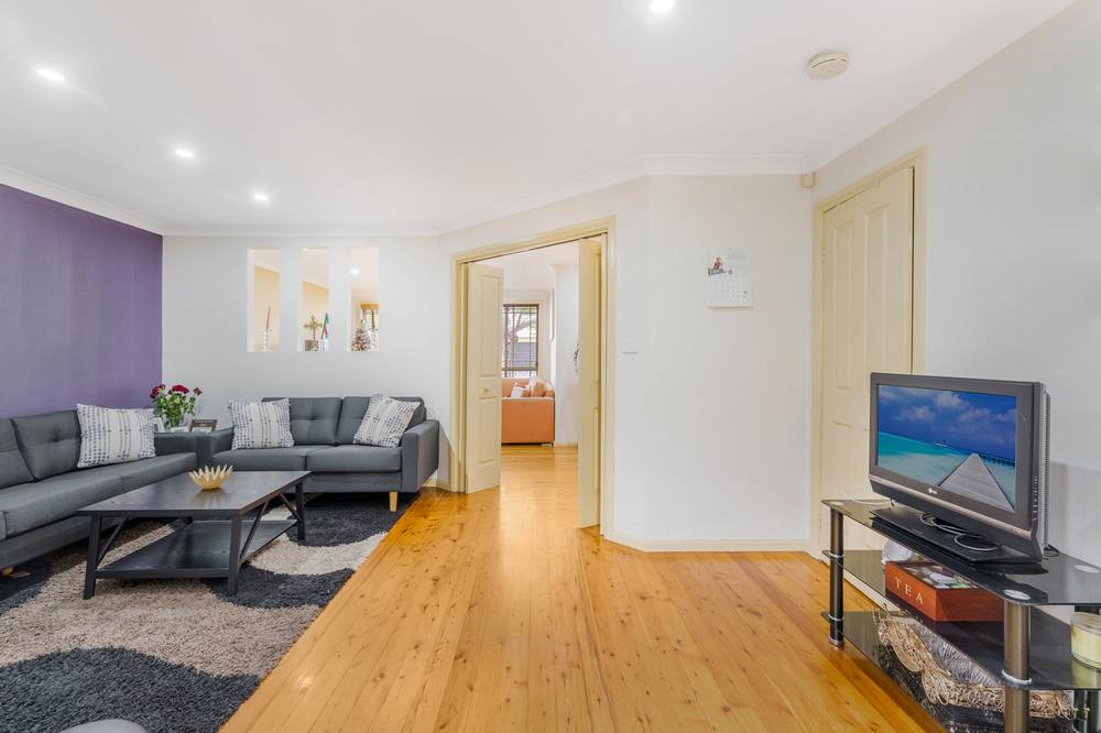 7B Whitsunday Circuit, GREEN VALLEY, NSW 2168