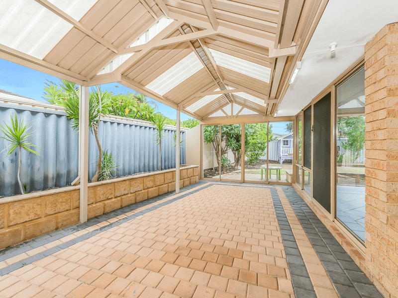 12 Blee Court, Rockingham, WA 6168