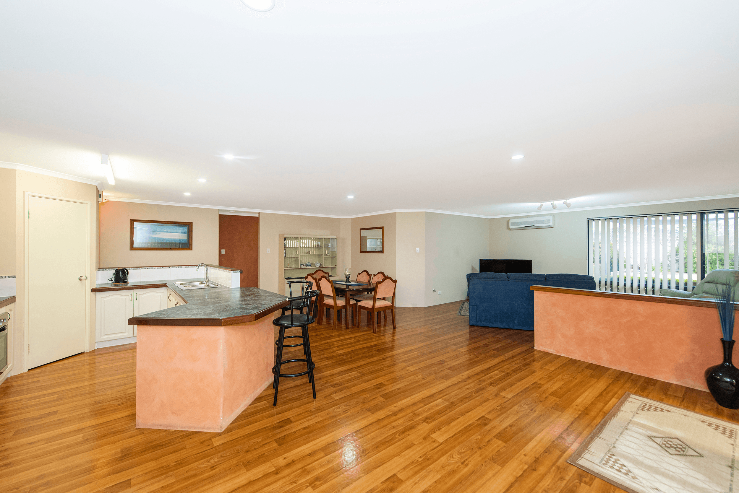 13 Amos Loop, CANNING VALE, WA 6155