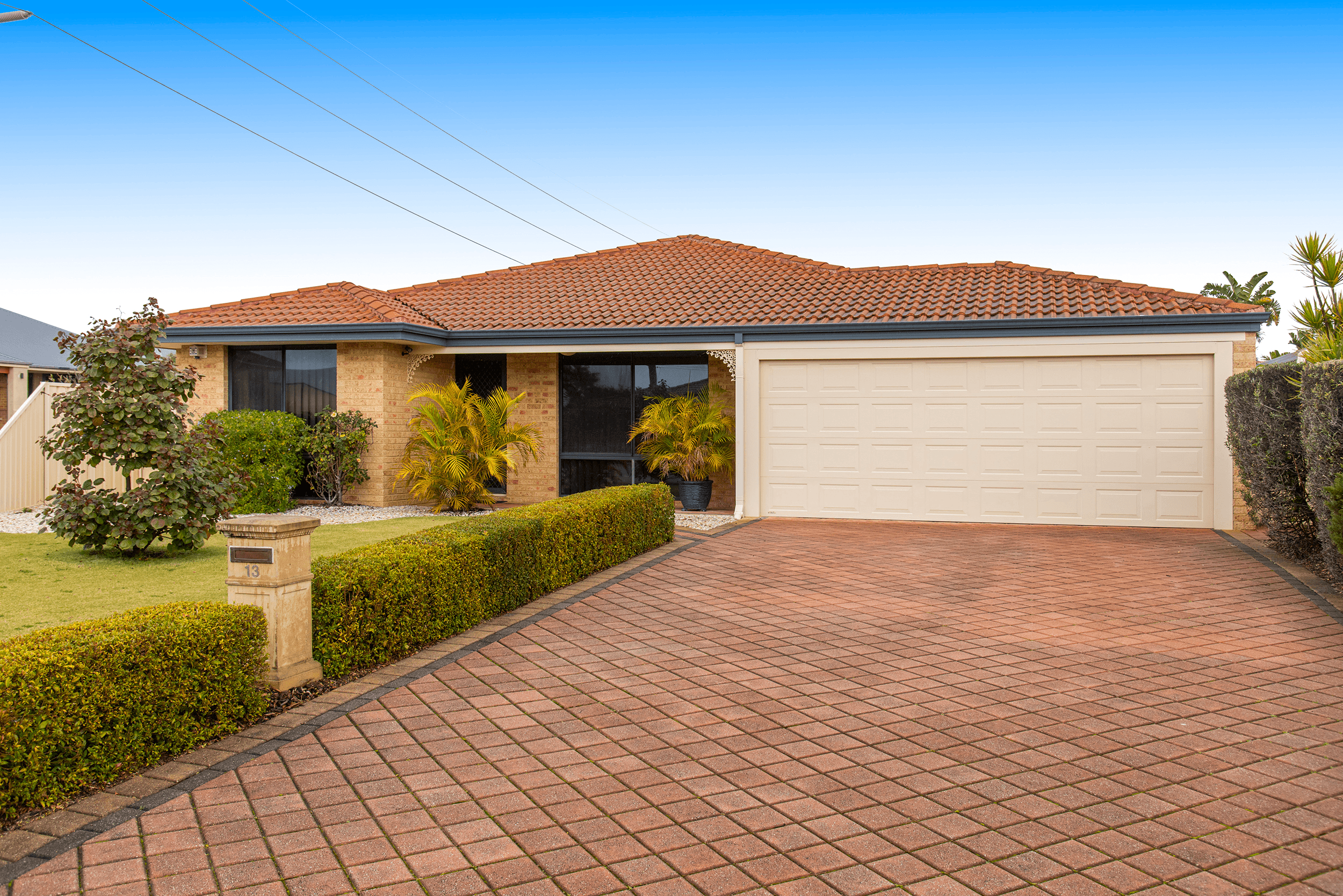 13 Amos Loop, CANNING VALE, WA 6155