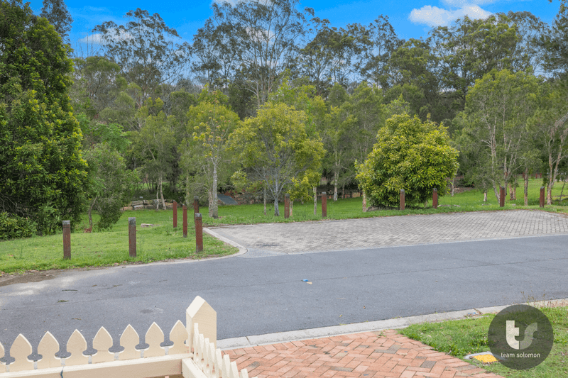 18 Hannam Crescent, Forest Lake, QLD 4078