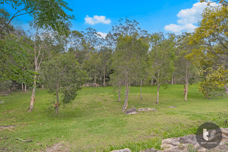 18 Hannam Crescent, Forest Lake, QLD 4078