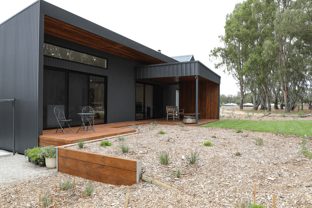 27 Armstrong Drive, Barham, NSW 2732