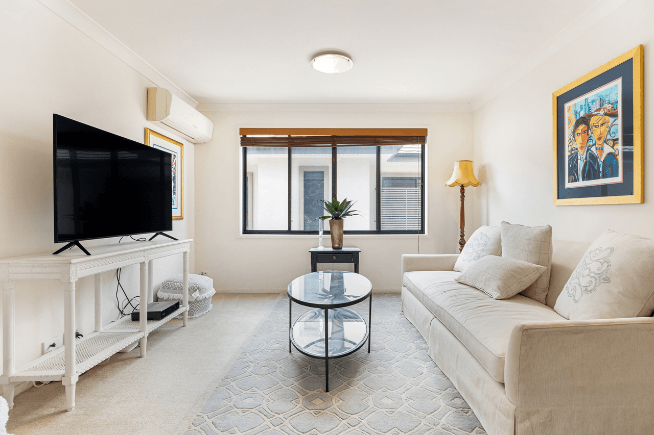 16/1 Celestial Court, CARINA, QLD 4152